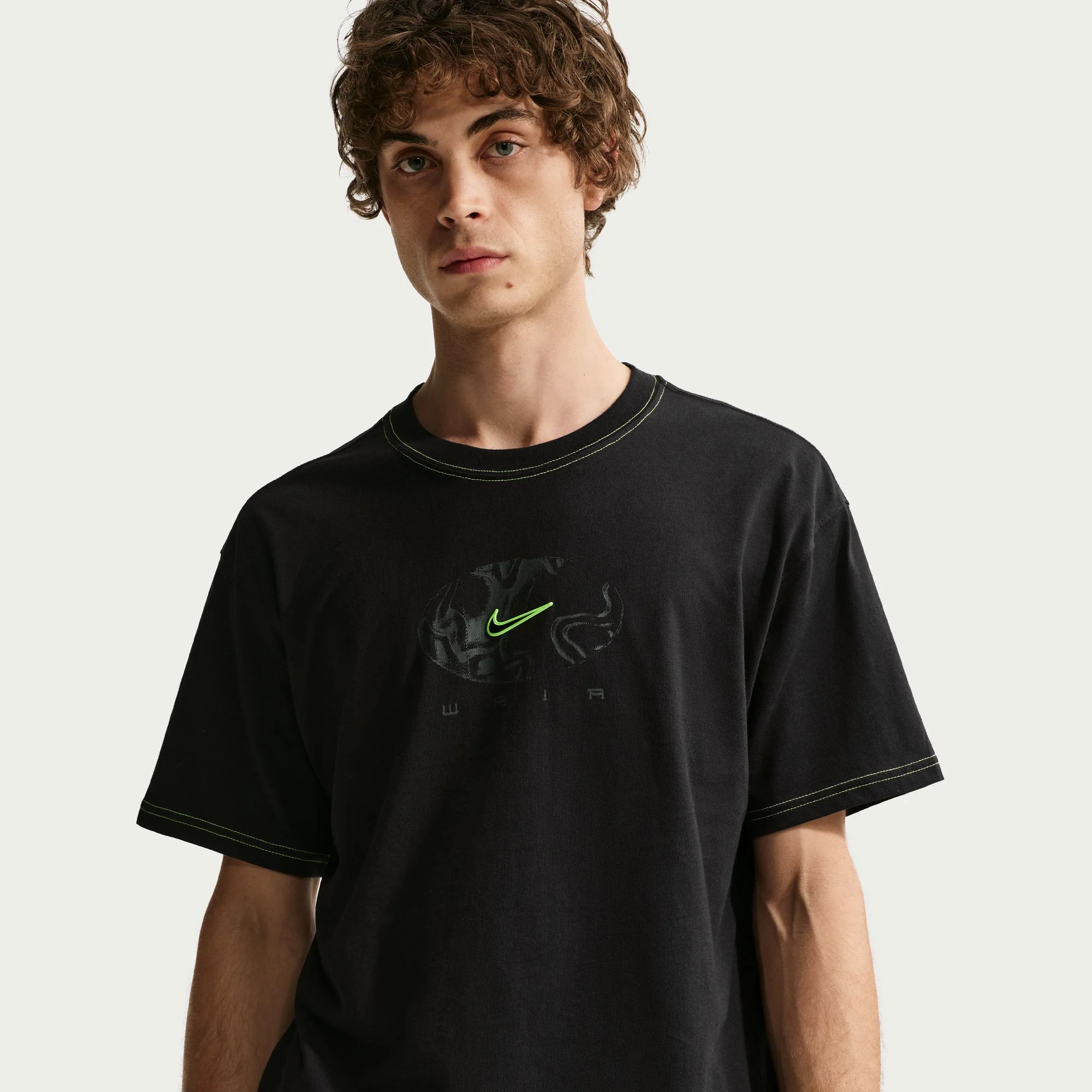 Nike SB Ishod Skate T-Shirt (Black) - Image 3