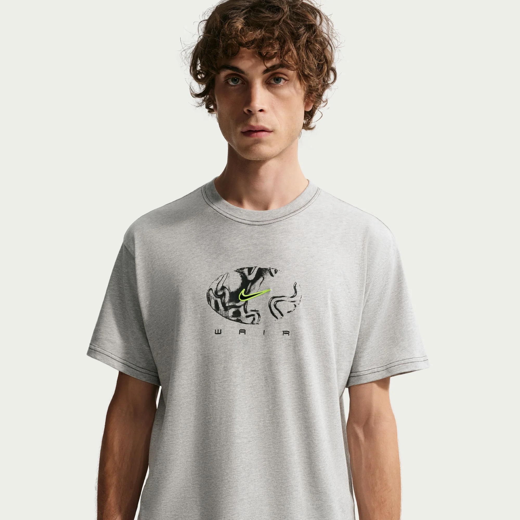 Nike SB Ishod Skate T-Shirt (Grey) - Image 3