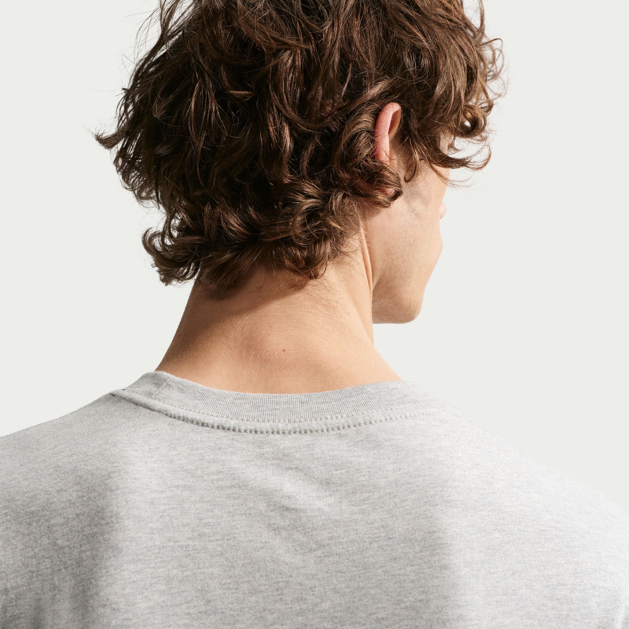 Nike SB Ishod Skate T-Shirt (Grey) - Image 4